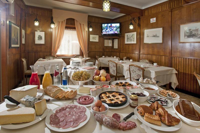 Albergo Badellino Bra Exteriér fotografie