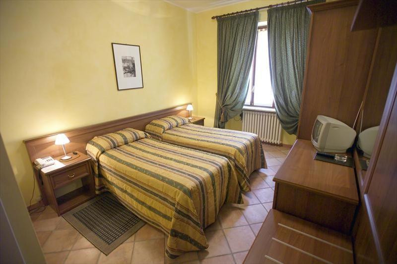 Albergo Badellino Bra Exteriér fotografie
